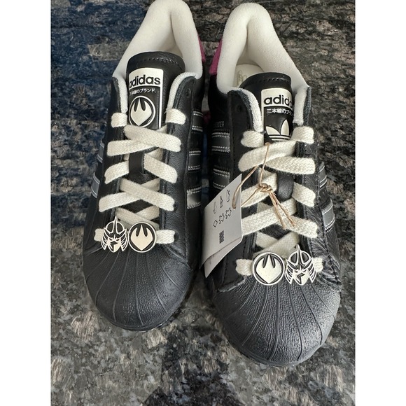 adidas gazelle silver green womens Teenage Mutant Ninja Turtles x adidas Superstar Splinter Shell Toe IH4767
